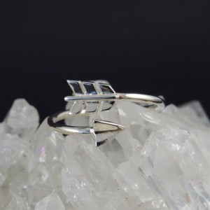 Anillo flecha plata