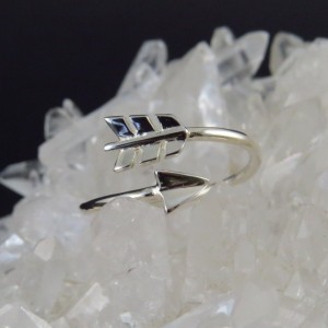 Anillo flecha plata