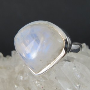 Anillo piedra luna y plata