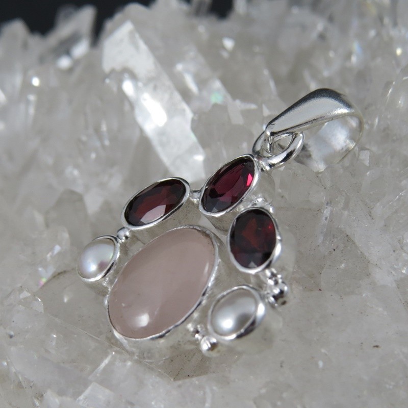 Colgante piedras semipreciosas y plata Colgante piedras semipreciosas y plata