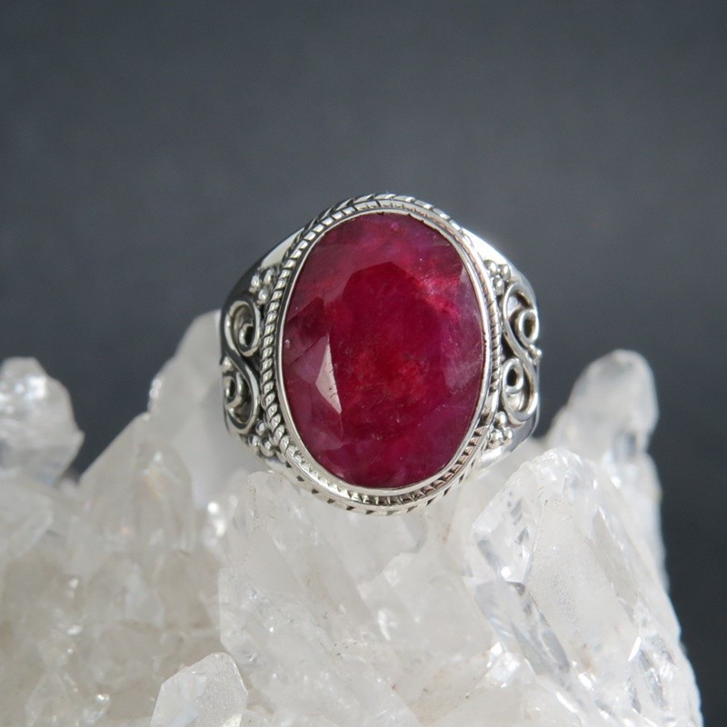 Anillo rubí y plata Anillo rubí y plata