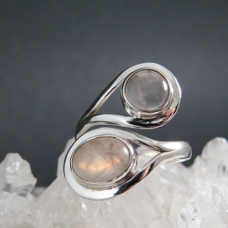 Anillo cuarzo rosa y plata Anillo cuarzo rosa y plata