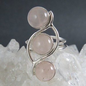 Anillo cuarzo rosa y plata