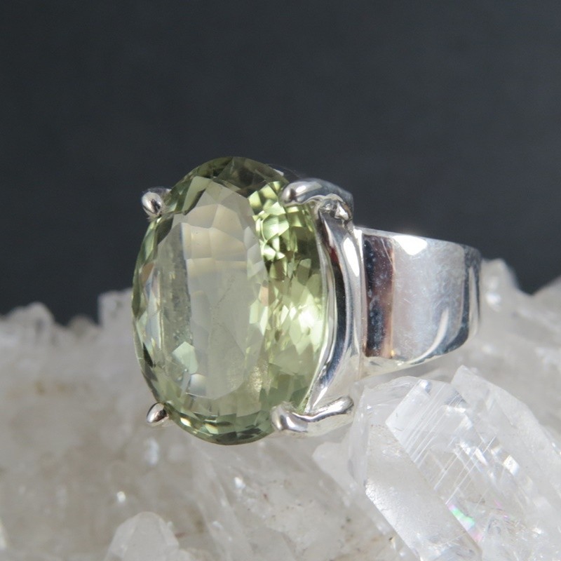 Anillo prasiolita y plata Anillo prasiolita y plata