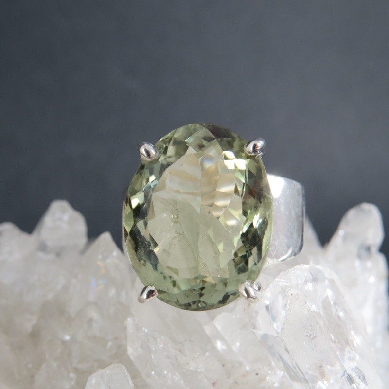 Anillo prasiolita y plata Anillo prasiolita y plata