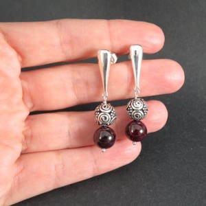 Pendientes granate y plata