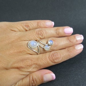 Anillo piedra luna y plata