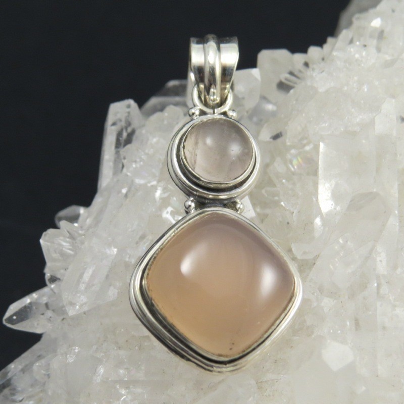 Colgante cuarzo rosa y plata - La Tienda de los Minerales Colgante cuarzo rosa y plata - La Tienda de los Minerales