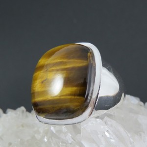 Anillo ojo de tigre y plata