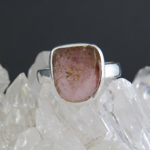 Anillo turmalina rosa y plata