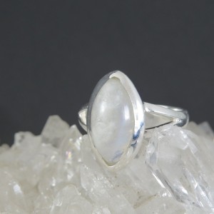 Anillo piedra luna y plata