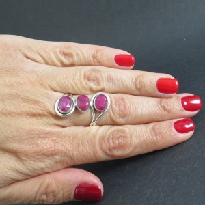 Anillo rubí y plata