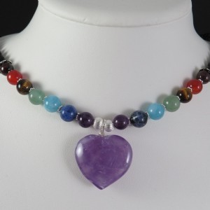 Collar siete chakras y ónix y corazón amatista