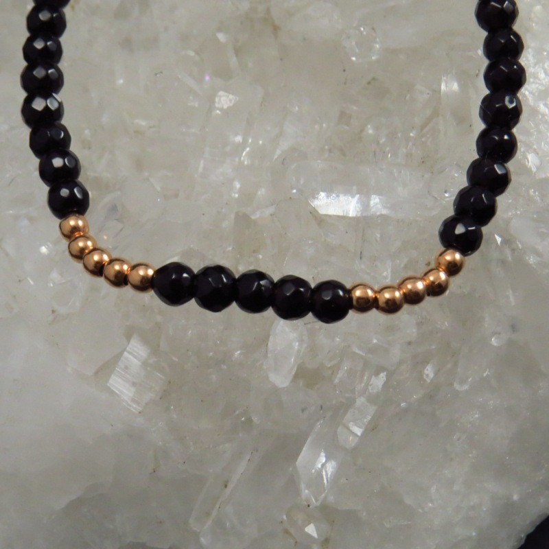 Pulsera con oro rosa y ónix - La Tienda de los Minerales Pulsera con oro rosa y ónix - La Tienda de los Minerales