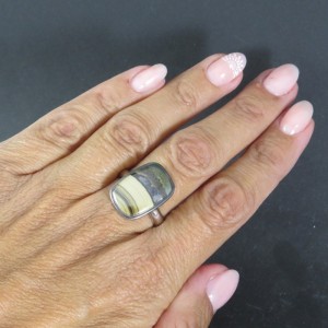 Anillo Esfalerita Bandeada y plata