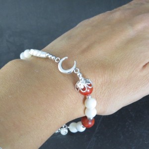 Pulsera luna nácar, coral y plata