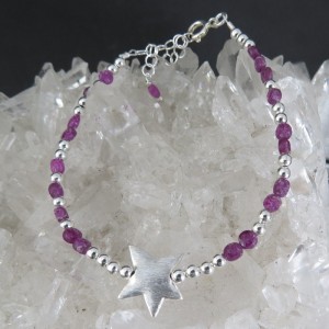 Pulsera estrella rubí y plata