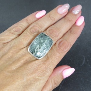 Anillo serafinita y plata