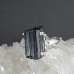 Anillo turmalina y plata