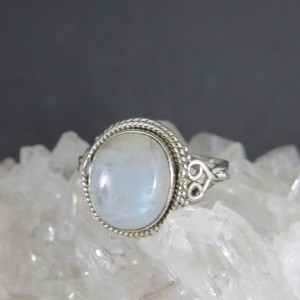 Anillo piedra luna y plata