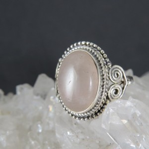 Anillo cuarzo rosa y plata