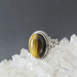 Anillo ojo de tigre y plata