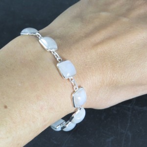 Pulsera joyería en plata de piedra luna