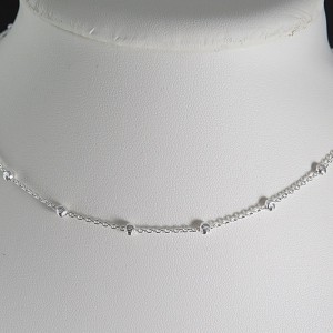 Collar bolitas plata