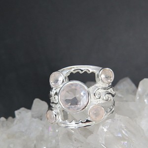 Anillo cuarzo rosa y plata