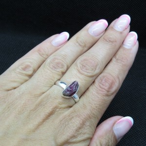 Anillo turmalina rosa y plata