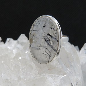 Anillo cuarzo turmalinado y plata