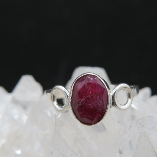 Anillo rubí y plata