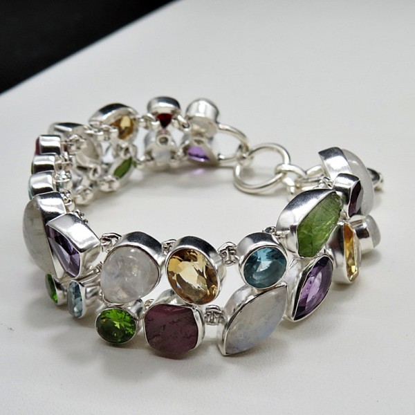 Pulsera joyería en plata de piedras semipreciosas