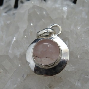 Colgante cuarzo rosa y plata