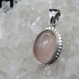 Colgante cuarzo rosa y plata