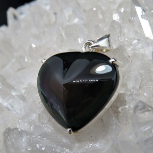 Colgante corazón obsidiana arco iris y plata