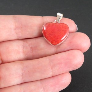 Colgante corazón coral y plata