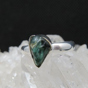 Anillo turmalina verde y plata