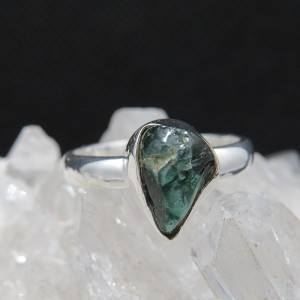 Anillo turmalina verde y plata