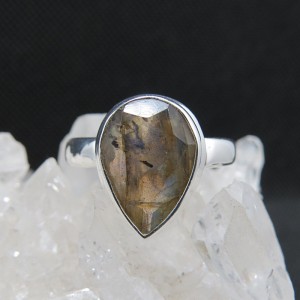 Anillo labradorita y plata