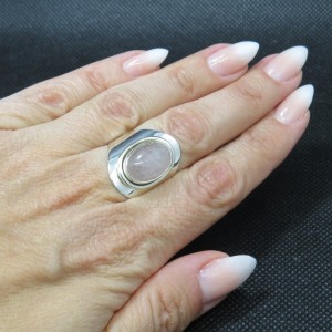 Anillo cuarzo rosa y plata