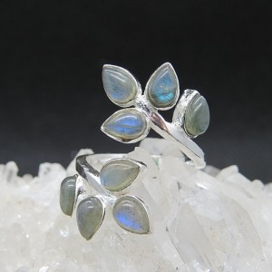 Anillo labradorita y plata