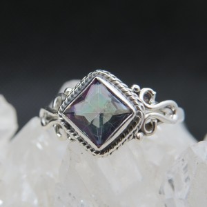 Anillo Topacio Místico y plata