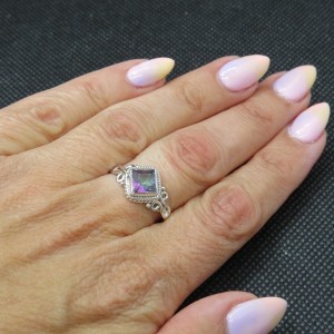 Anillo Topacio Místico y plata