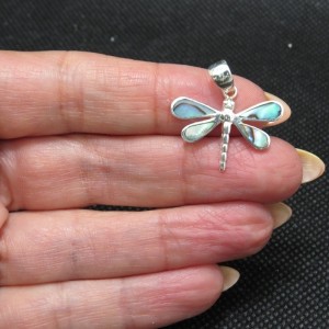 Colgante libélula abalón y plata