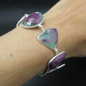Pulsera joyería en plata de zoisita con rubí