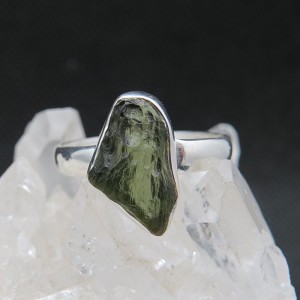 Anillo Moldavita y plata