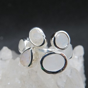 Anillo piedra luna y plata