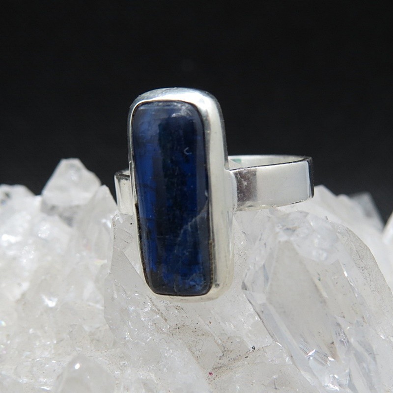 Anillo cianita y plata
