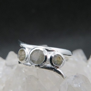 Anillo labradorita y plata